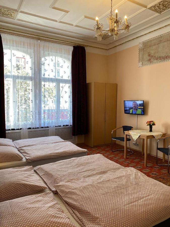 Hotel Gunia Берлин Экстерьер фото
