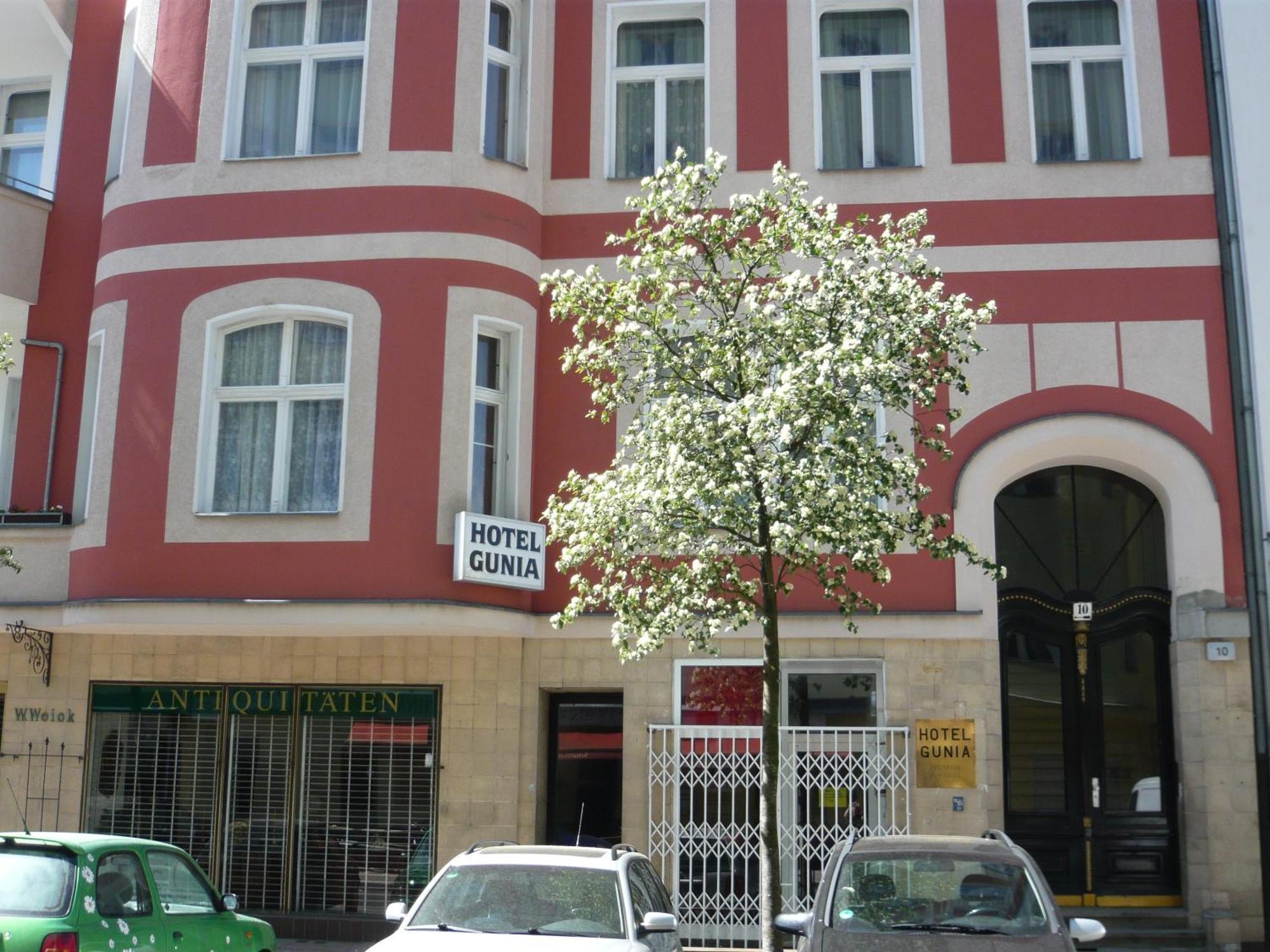 Hotel Gunia Берлин Экстерьер фото